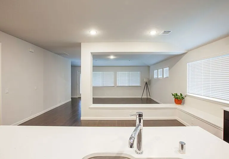 3811 Thomas Plains Dr — Photo 3