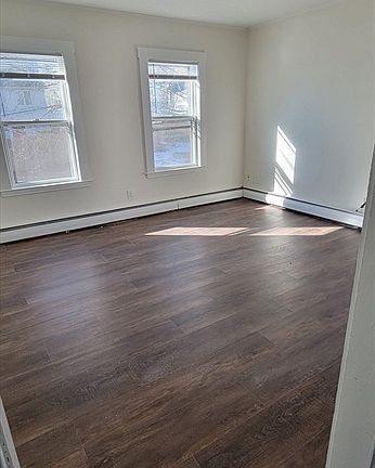 3rd image of 4 Pleasant St