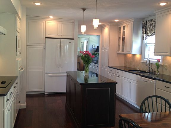 3rd image of 823 Grants View Ct