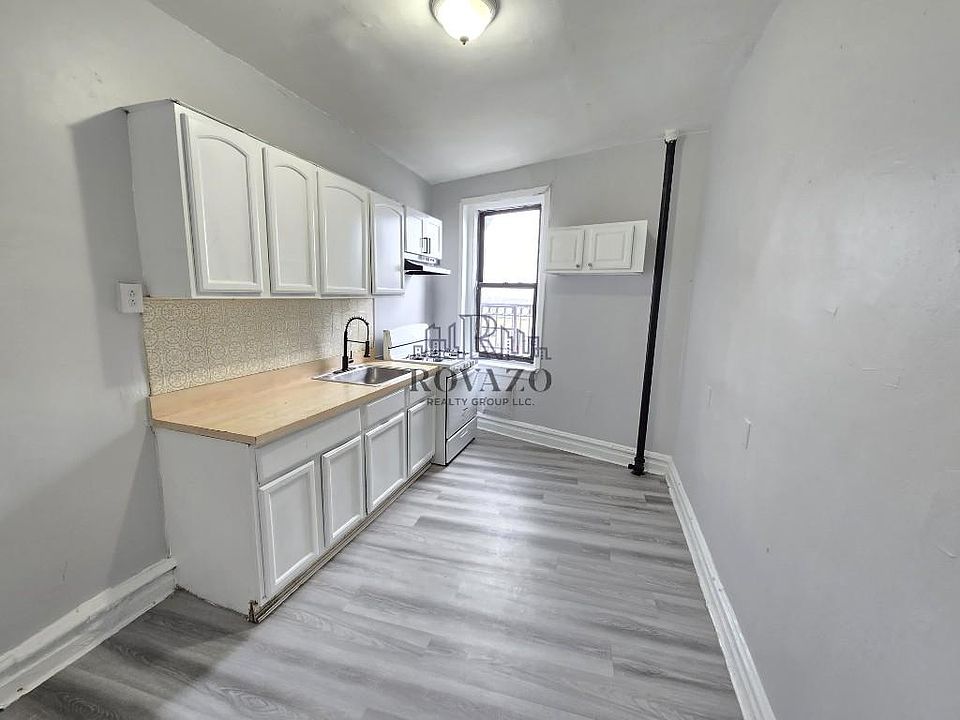 1st image of 160 Ellis Ave APT 301