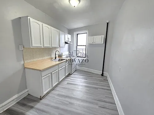 160 Ellis Ave Photo 1