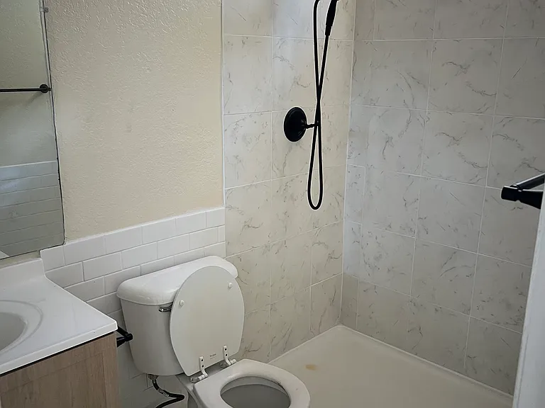 120 Avenida Las Brisas #B — Photo 21