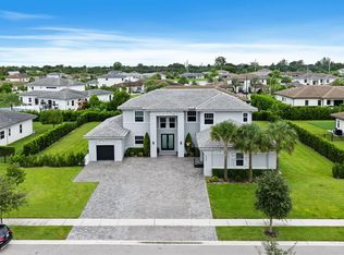 2001 Meadows Dr, Davie, FL 33324