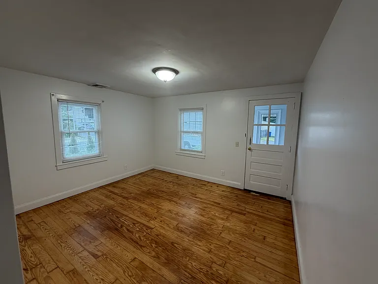 9 Palmer Ave — Photo 8