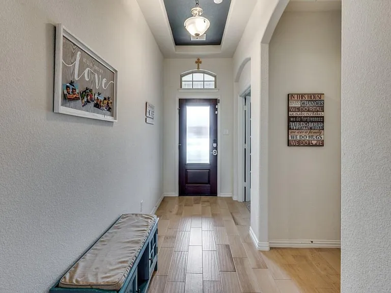 9108 Bronze Meadow Dr — Photo 10