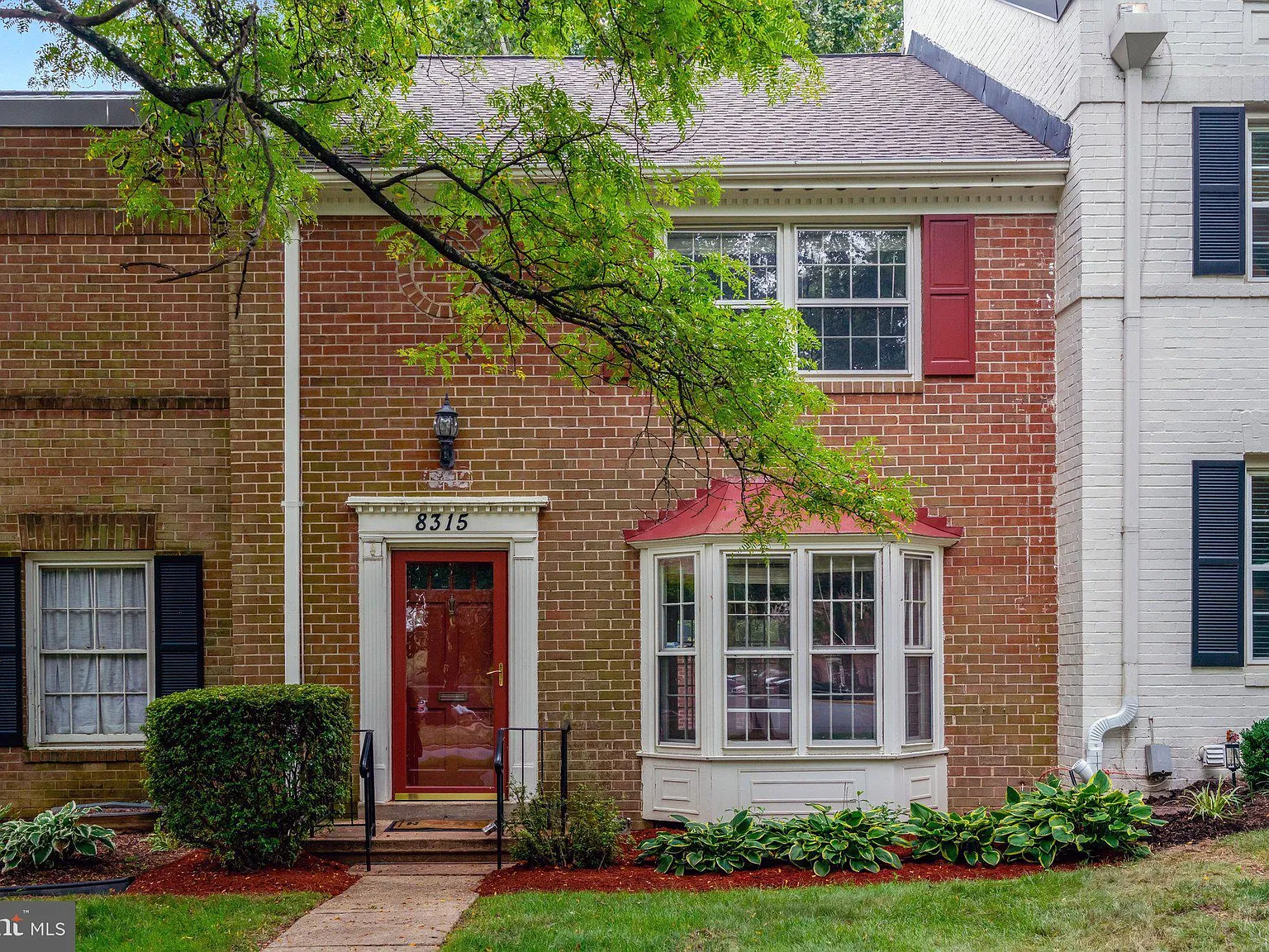 3 bed, 3.5 bath, 1794 sqft, $3,200 — Photo 1
