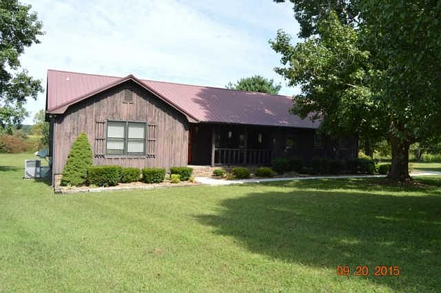 1st image of 124 Hickory Hill Dr