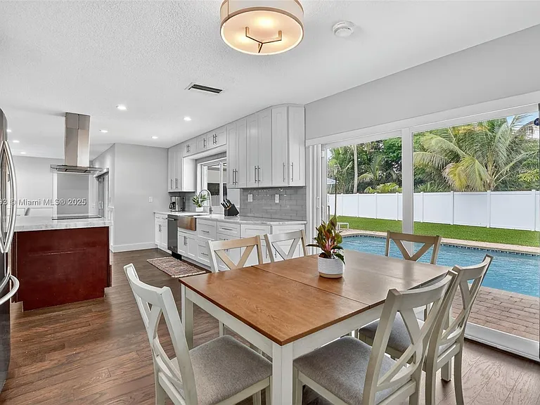 5660 Golfway Dr — Photo 17