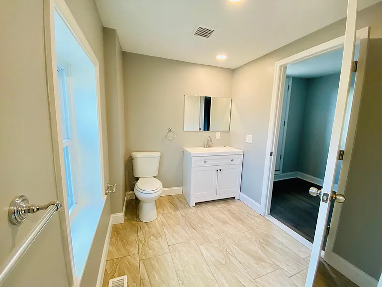 126 S Arlington Ave — Photo 25