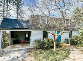 2033 Pine Cliff Rd, State College, PA 16801