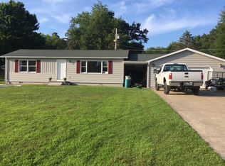 2216 Random Rd, Jamestown, PA 16134