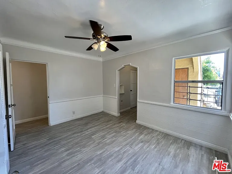 1807 S Redondo Blvd #LOWER — Photo 6
