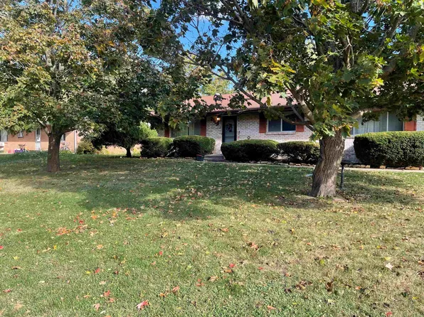 2117-2119 Davis Dr, Belvidere, IL 61008