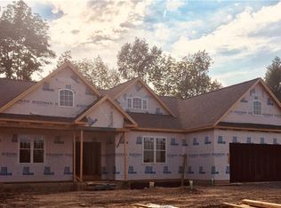 6435 Southgate Hills Dr, Victor, NY 14564