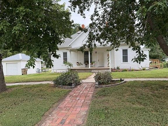 2nd image of 616 14th St