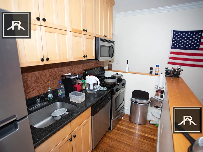 71 Thatcher St #201 — Photo 6