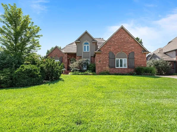 105 S Bay Country St, Wichita, KS 67235