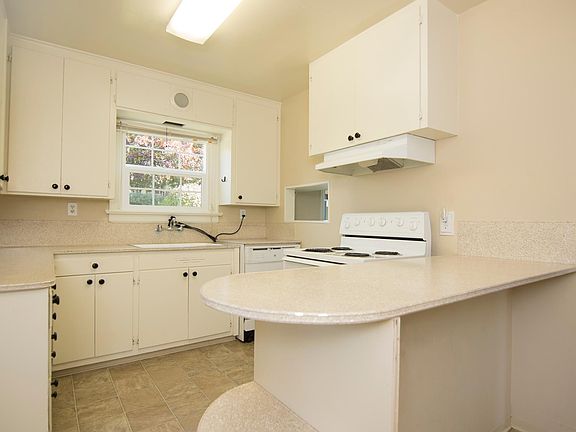 Bright Kitchen