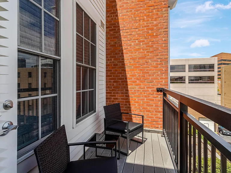 1023 N Royal St #312 — Photo 20