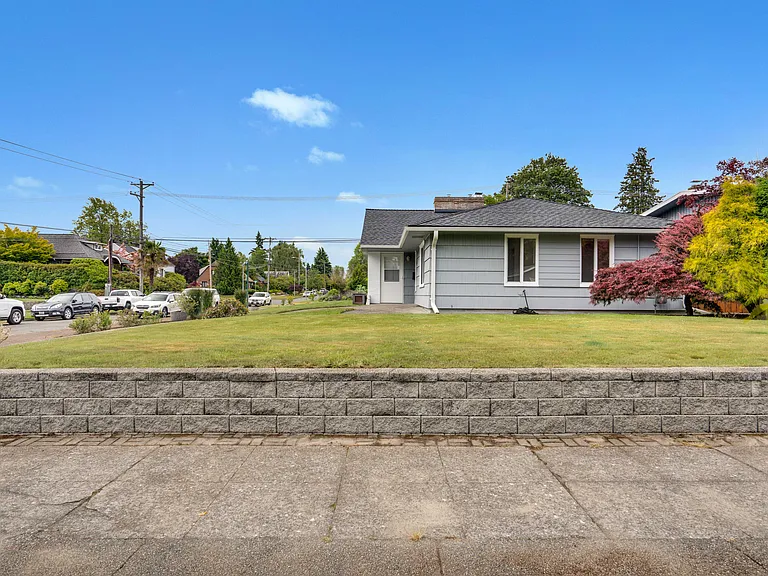 1416 N Cedar St — Photo 6