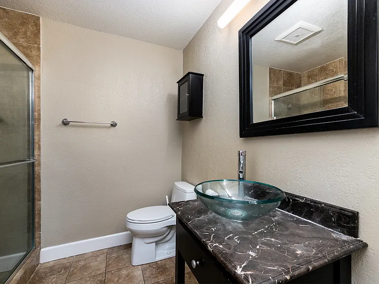 1633 S Bentley Ave #102 — Photo 17