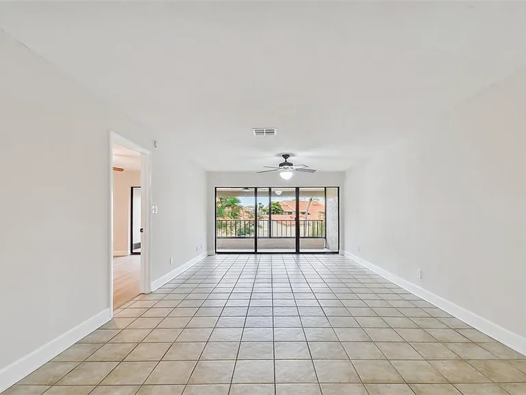 4800 Brittany Dr S #102 — Photo 18