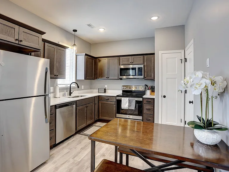 113 Willow Cascades Trl — Photo 2