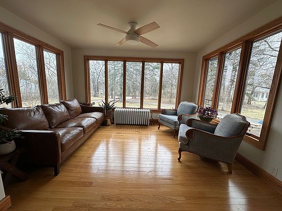 3rd image of 1787 Lexington Ave S