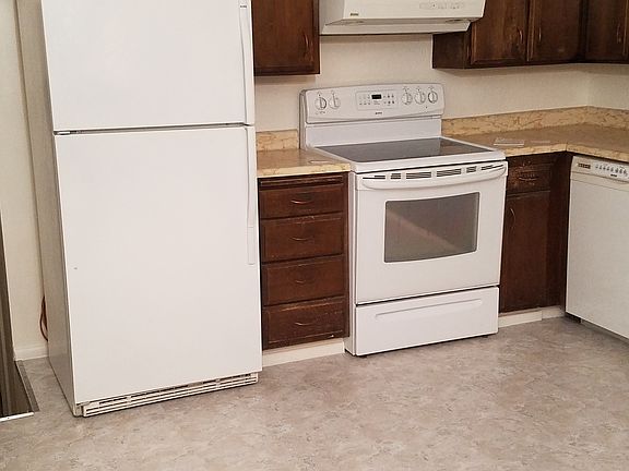 3rd image of 3276 W Sunnybrook Dr