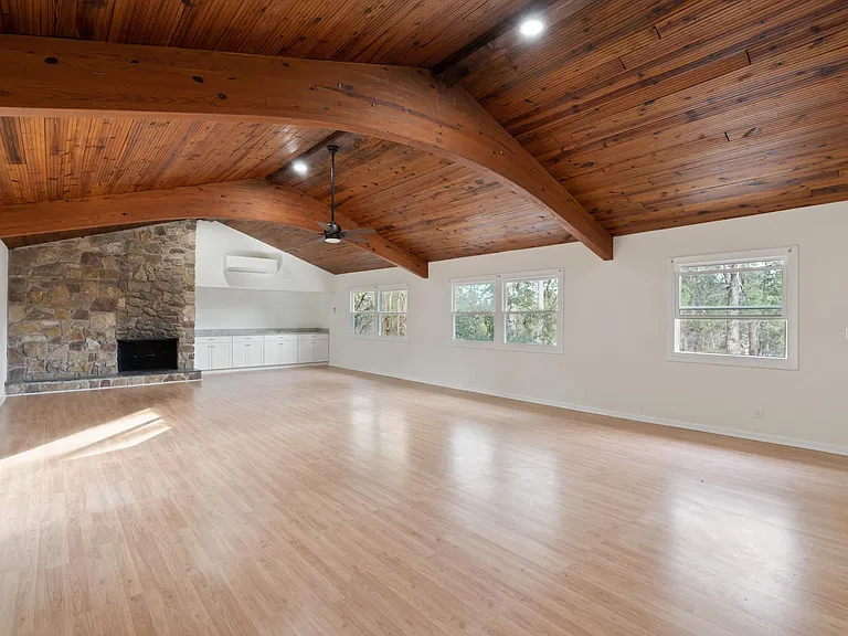 1537 Brennen Rd — Photo 14