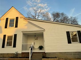 127 Beebe Ave, Elyria, OH 44035