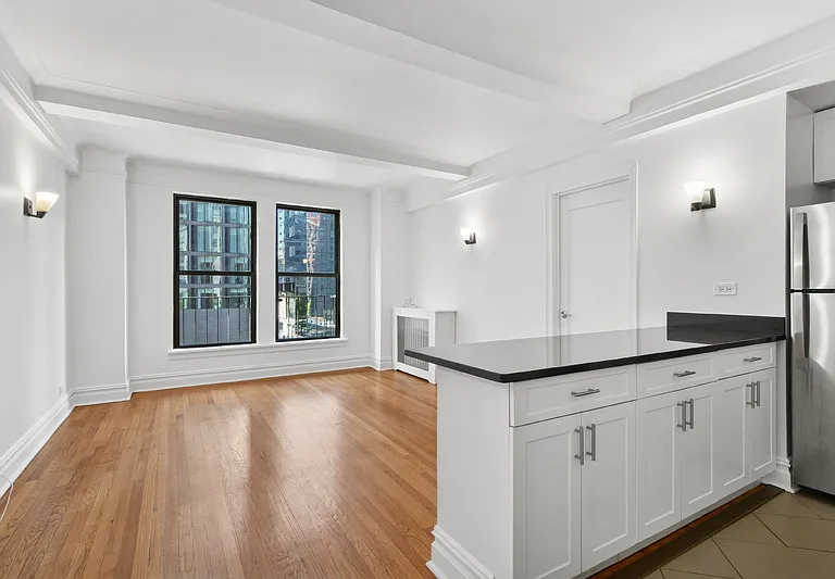 440 W 34th St #5E — Photo 5