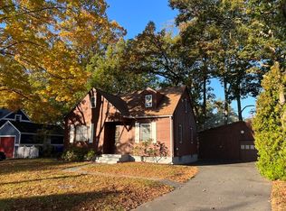 290 Hartwick St, Springfield, MA 01108