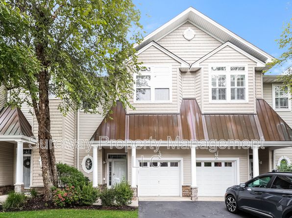 10 Sea Breeze Ct