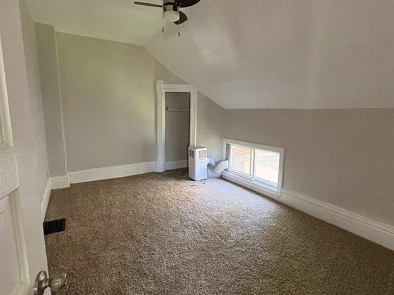 2230 N Ogden St — Photo 41
