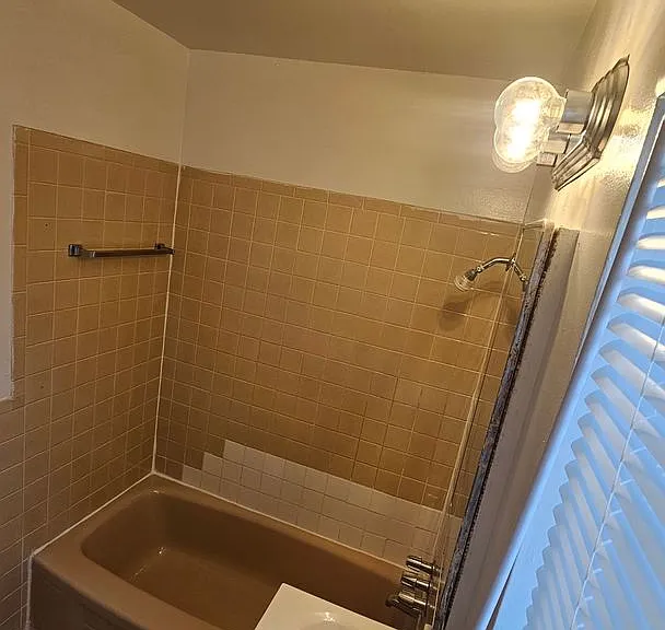 330 Alemany Blvd — Photo 5