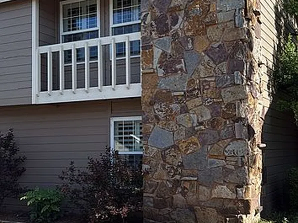 927 W Parkway Dr, Stillwater, OK 74075