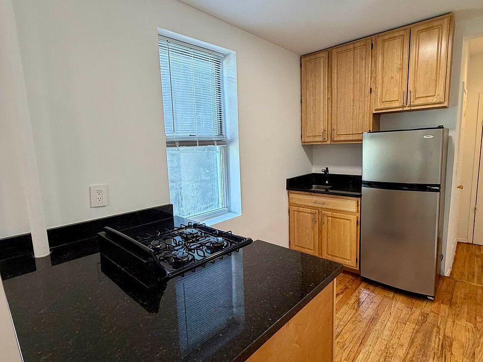1st image of 3 Clinton St APT 9