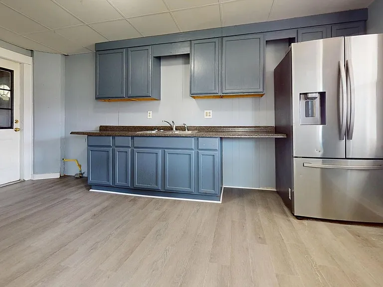 27 E Cook Rd — Photo 3