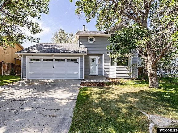 2nd image of 512 Dana Cir