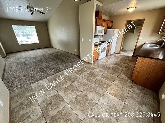 4th image of 1209 E Linden St