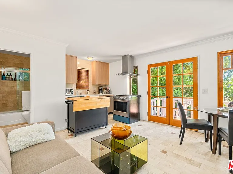 8298 Presson Pl — Photo 6