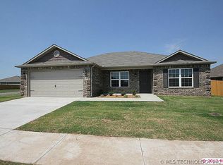 1235 Panther Ave, Sapulpa, OK 74066