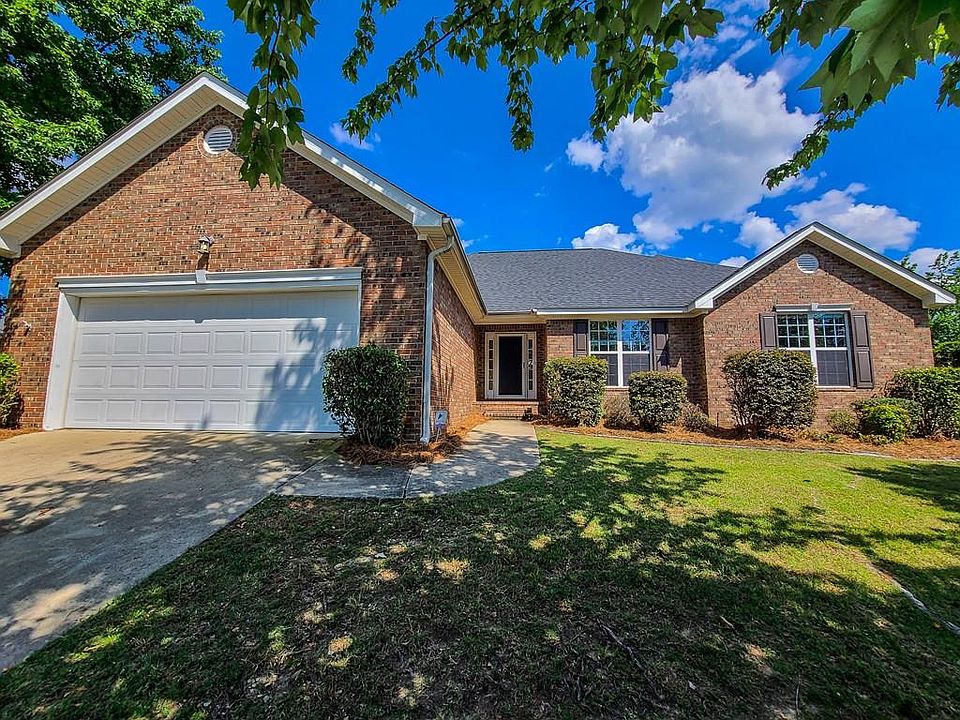 1st image of 3032 Parkridge Dr