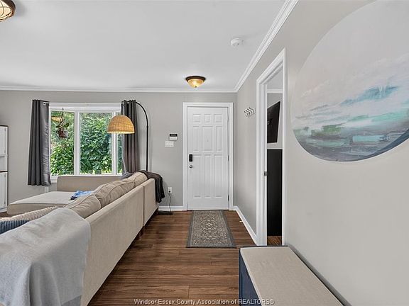 5th image of 1170 Strathmore St