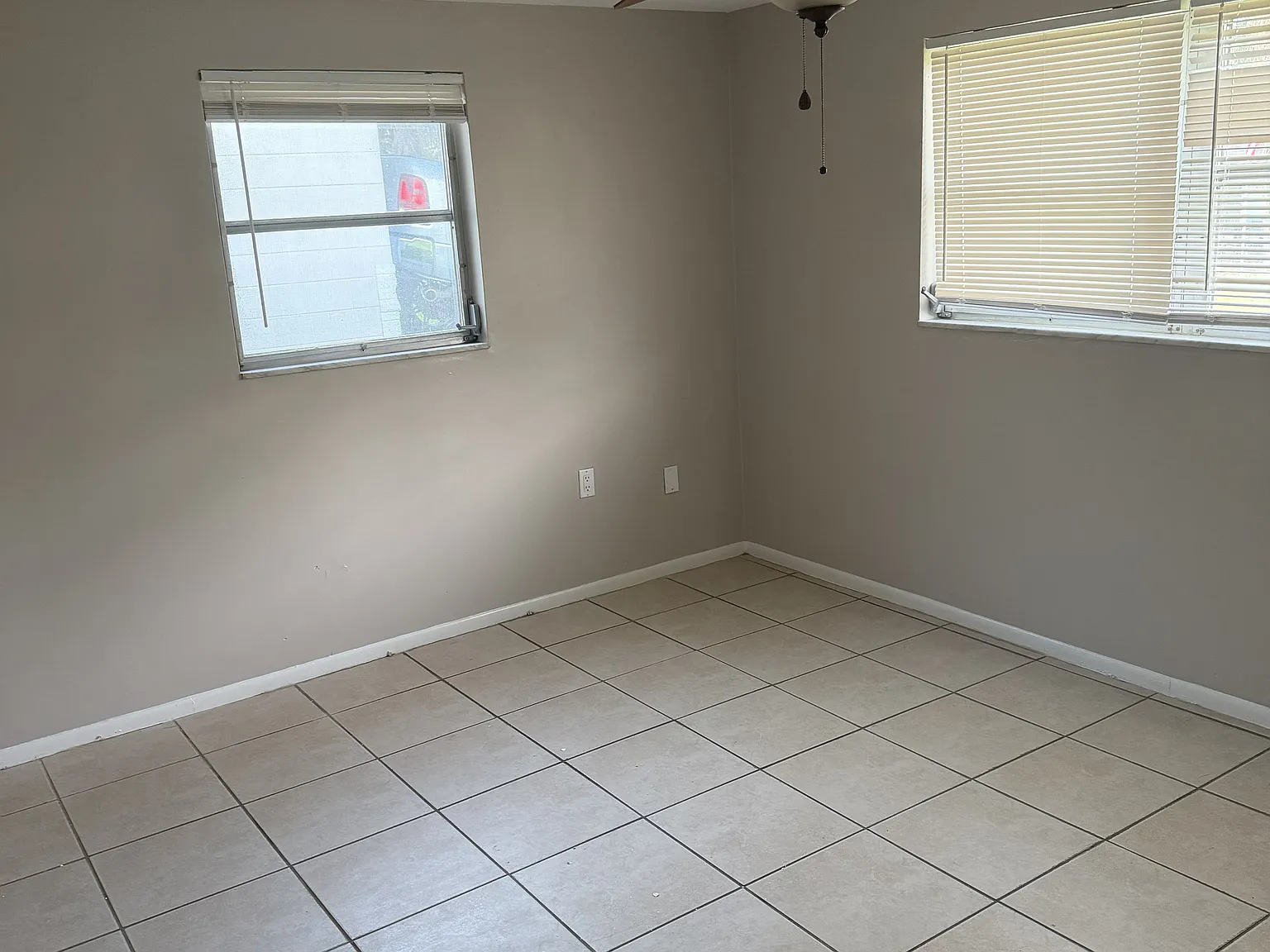 3 bed, 1.5 bath, 1004 sqft, $1,850 — Photo 4