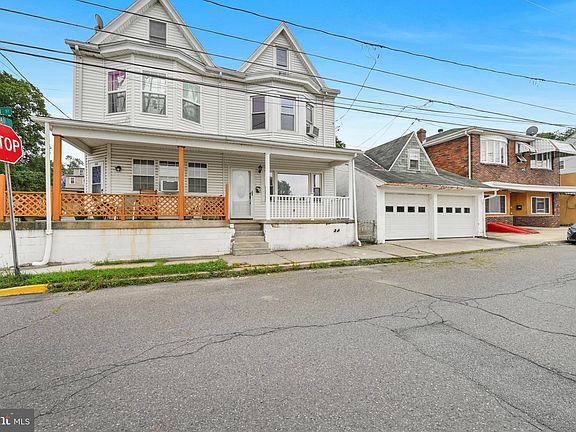 2nd image of 550 3rd St