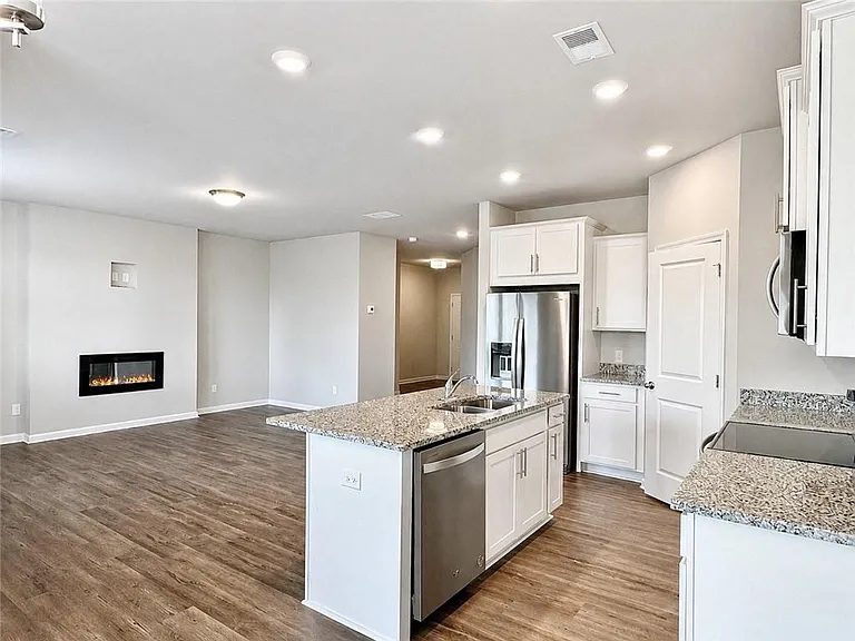 123 Mill Pond Ln — Photo 6