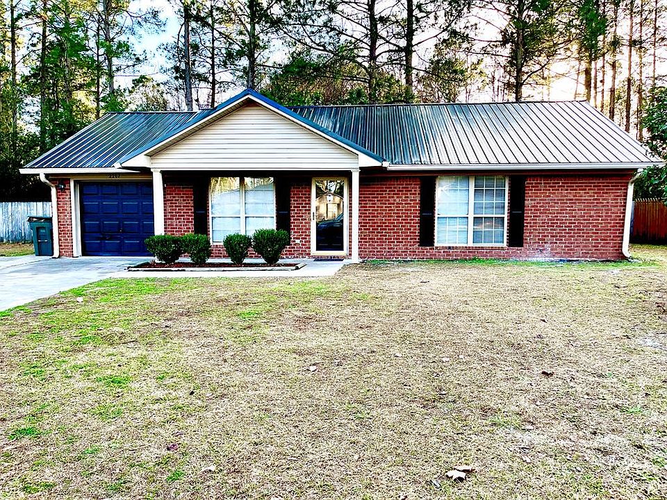 1st image of 2207 Driftwood Ln