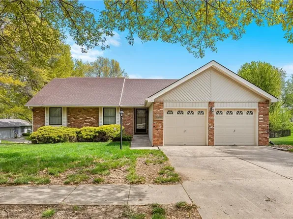 8239 N Virginia Ave, Kansas City, MO 64118
